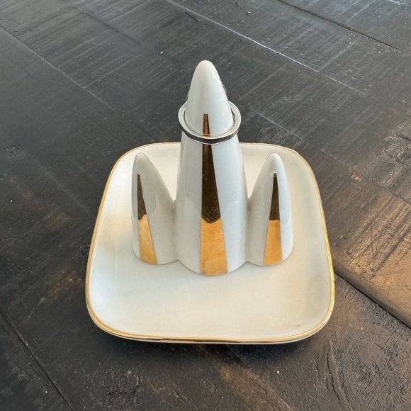 Silver teardrop ring Sz 6.5 - Picture 2 of 5